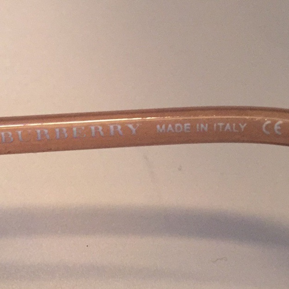 Burberry Sunglasses - Picture 7 of 8